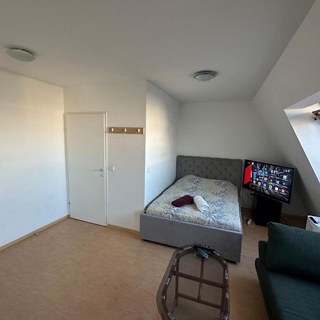 Cozy Bright Penthouse Close To U1 And U6 Metros 维也纳 外观 照片
