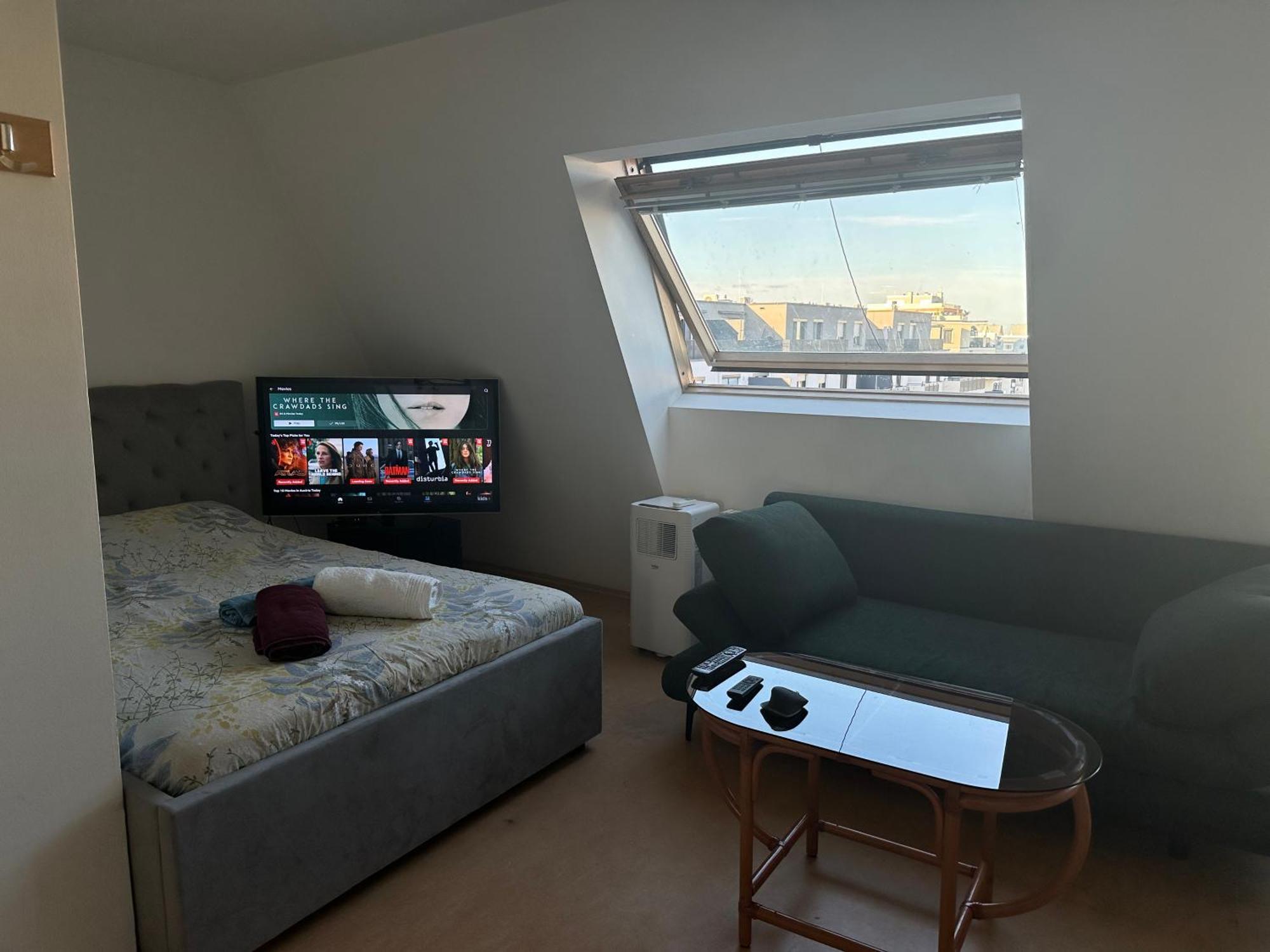 Cozy Bright Penthouse Close To U1 And U6 Metros 维也纳 外观 照片